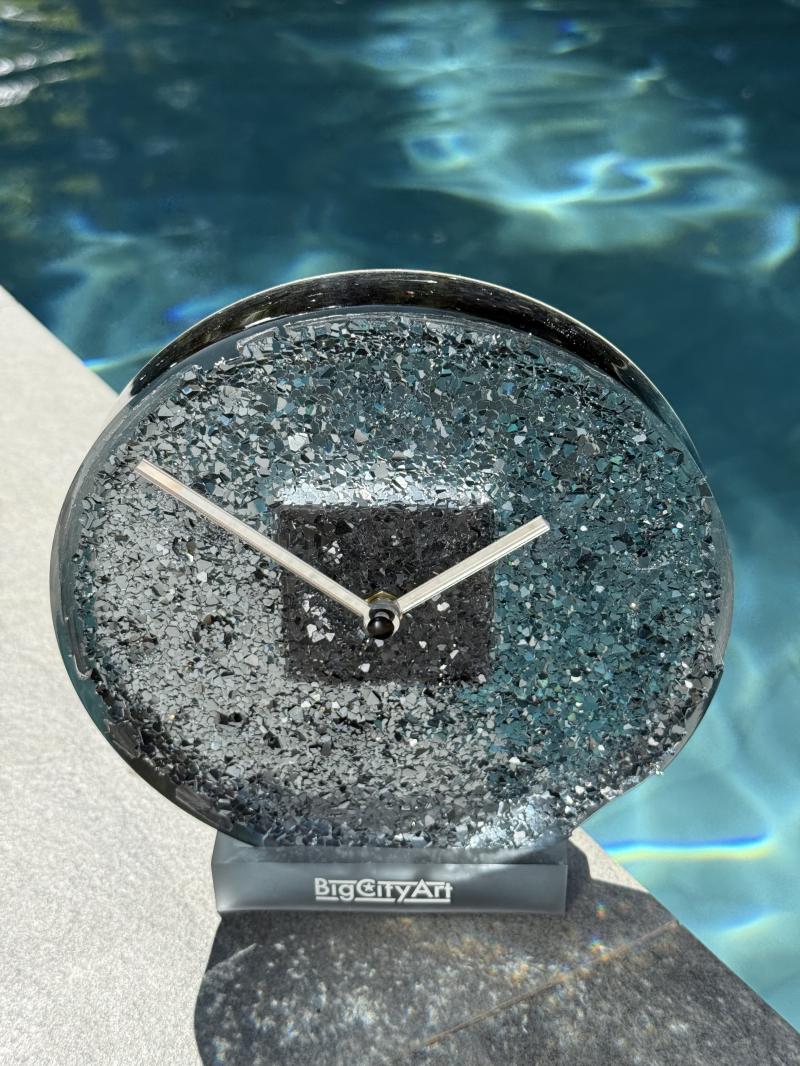 026 Black Textured Resin Clock – Minimal Table Timepiece from Koh Samui