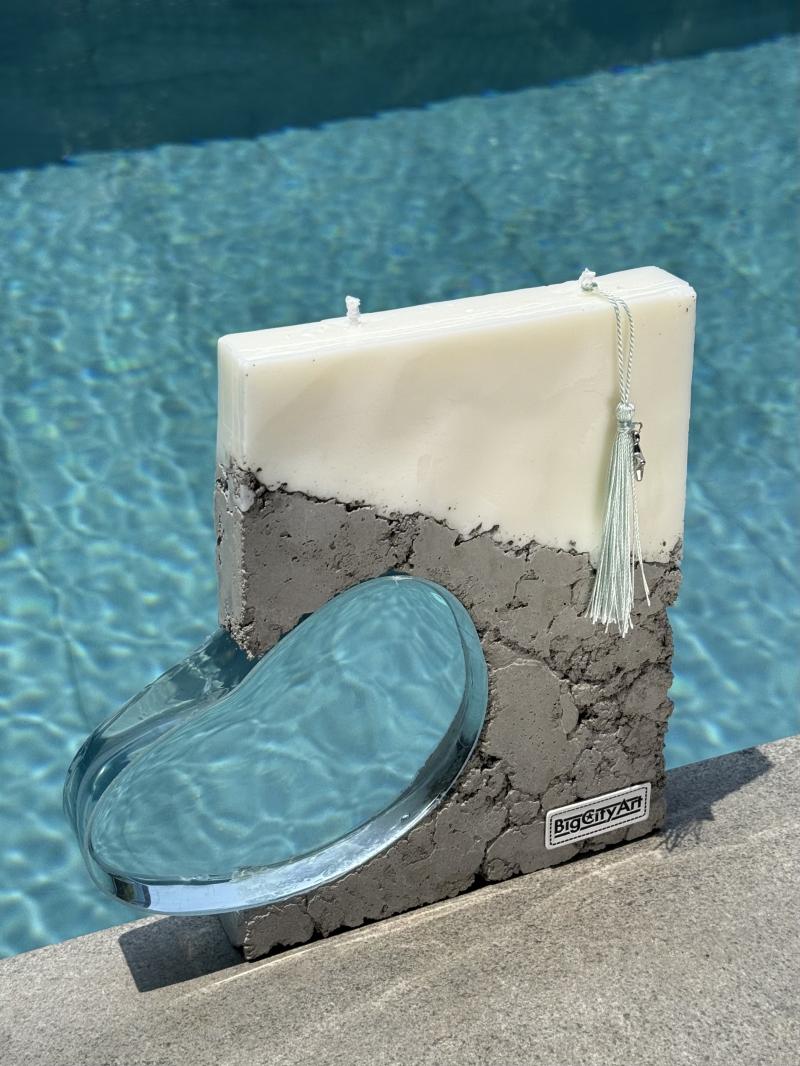 047 Soy candle and concrete and epoxy resin