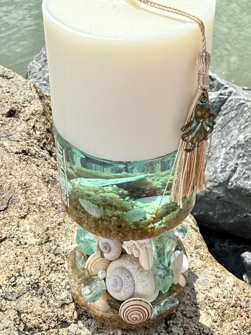 082 Soy candle and epoxy resin