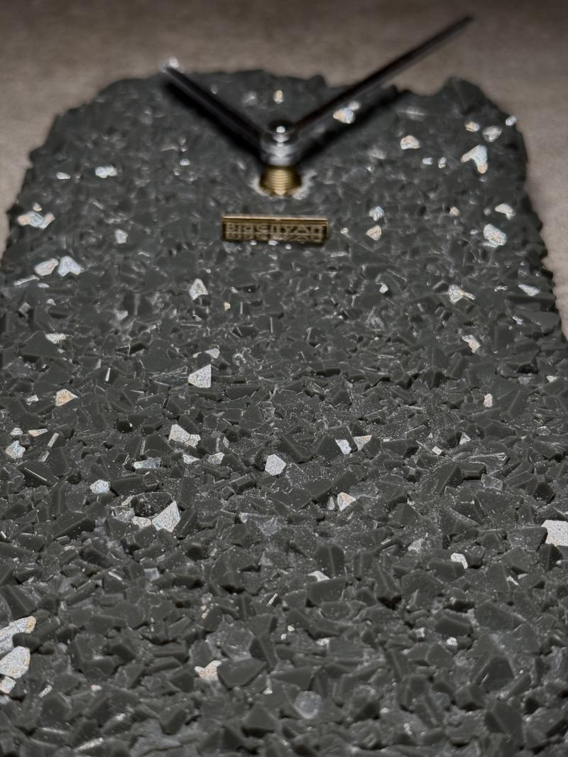 098 Epoxy crystal resin wall clock