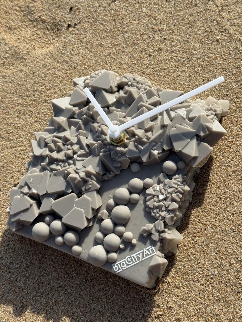 110 Epoxy table clock