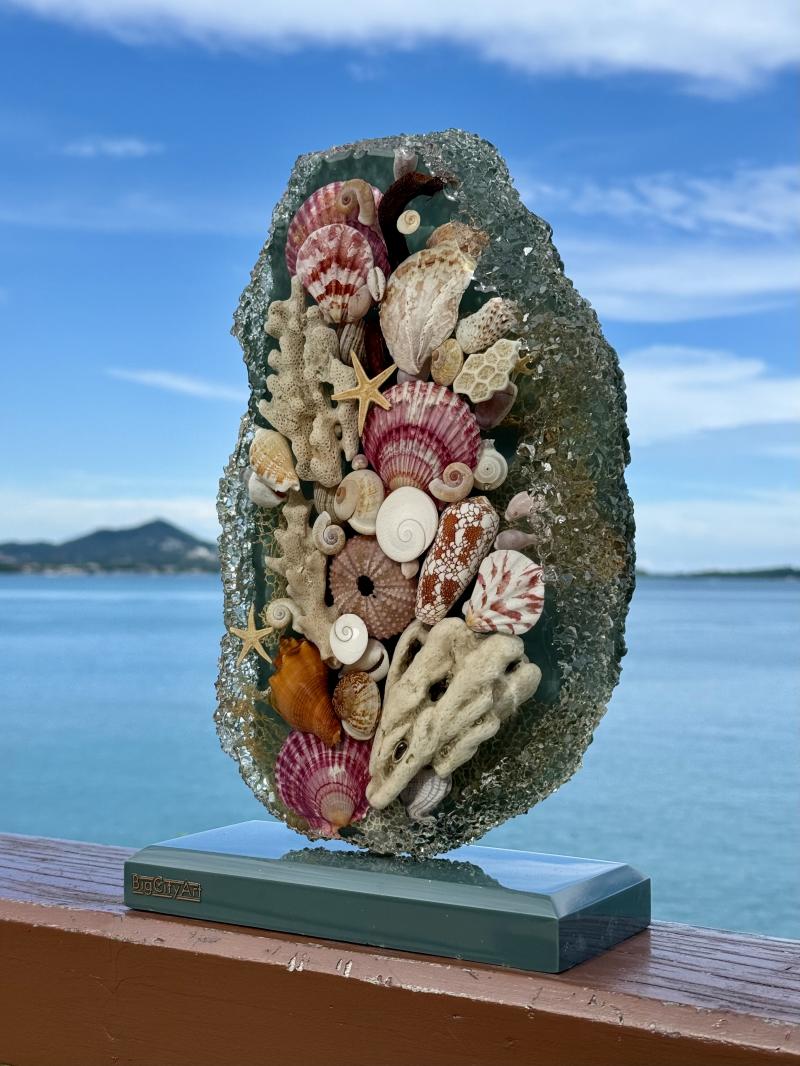 124 Big crystal epoxy art