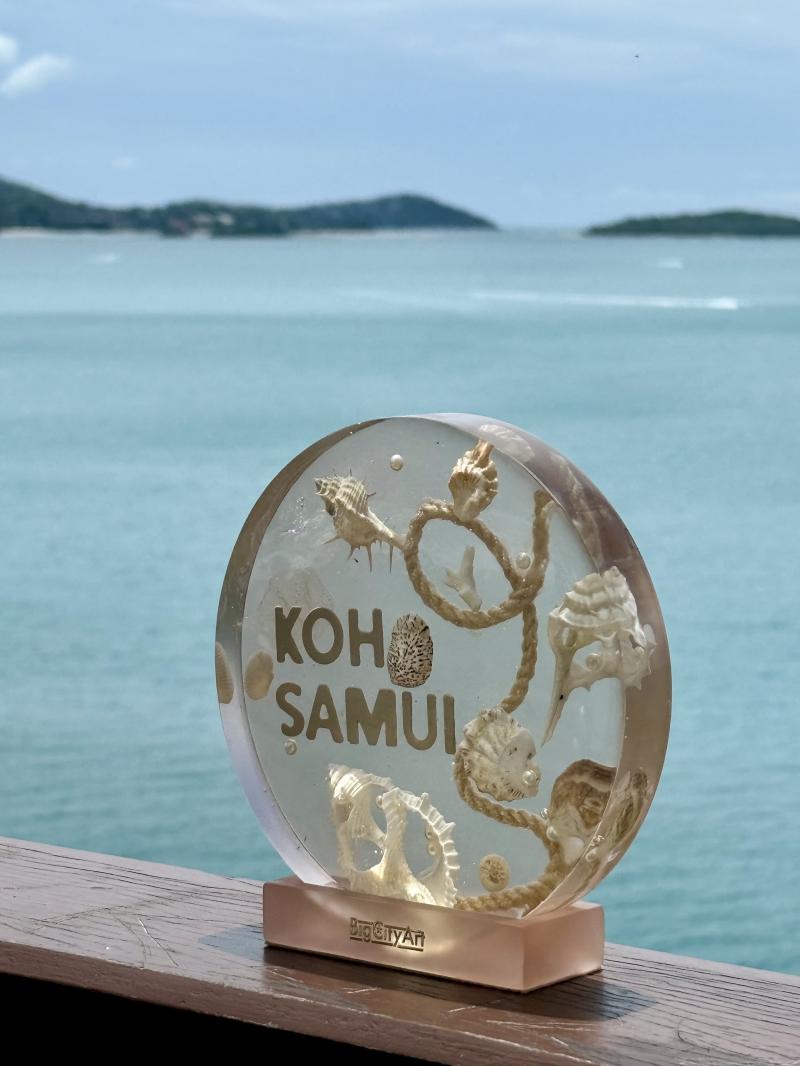 156 Epoxy resin and seashells art